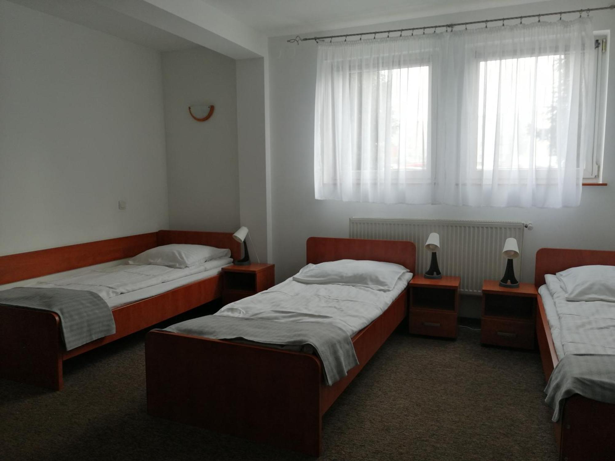 Hotel Dabrowiak Dąbrowa Górnicza Εξωτερικό φωτογραφία